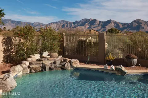 11390 N Mountain Breeze Dr, Oro Valley, AZ 85737