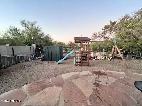 1066 W Calle Del Libro Dorado, Sahuarita, AZ 85629