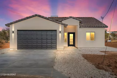 1853 Burns Ct, Rio Rico, AZ 85648