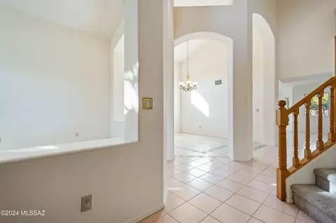 Entry Way - 517 E Covered Wagon Dr, Tucson, AZ 85704 photo 2 of 3