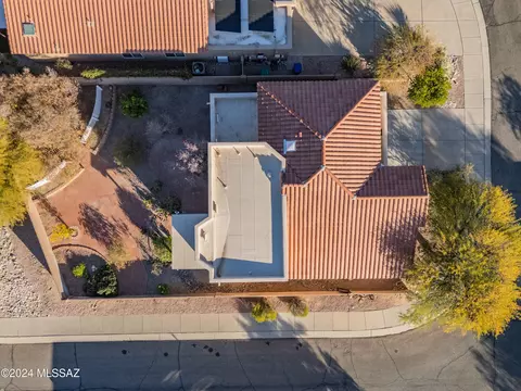 View/Area - 517 E Covered Wagon Dr, Tucson, AZ 85704 photo 2 of 3