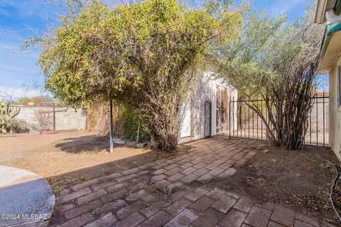 237 E Laguna St, Tucson, AZ 85705 photo 35