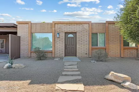 9346 E 5th St, Tucson, AZ 85710