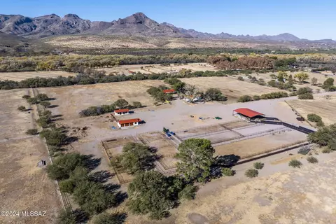 53 Santa Gertrudis Ln, Tumacacori, AZ 85640