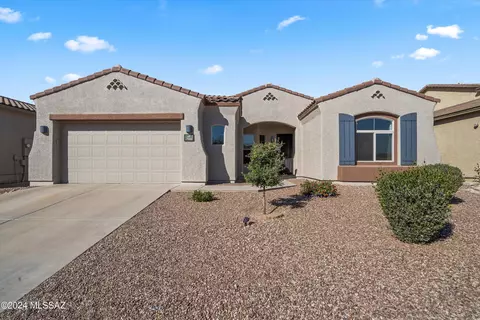 7993 N Wayward Star Dr, Tucson, AZ 85743
