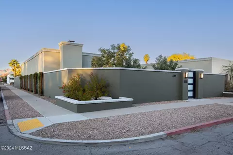 Exterior - 2201 E Mabel St, Tucson, AZ 85719 photo 2 of 17
