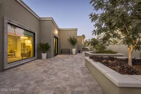 Exterior - 2201 E Mabel St, Tucson, AZ 85719 photo 5 of 17