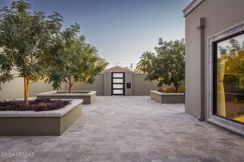 Exterior - 2201 E Mabel St, Tucson, AZ 85719 photo 9 of 17