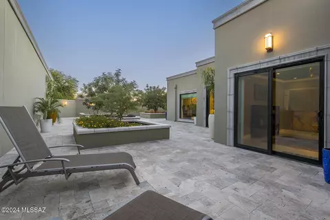 Exterior - 2201 E Mabel St, Tucson, AZ 85719 photo 8 of 17