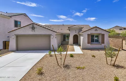 13450 E Silverra Pl, Tucson, AZ 85747