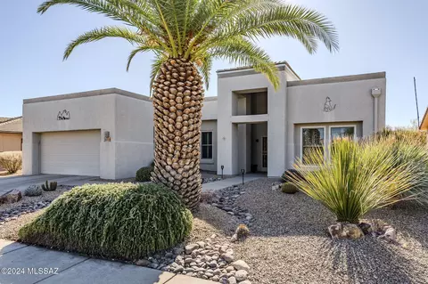 2019 W Pinetop Dr, Green Valley, AZ 85622