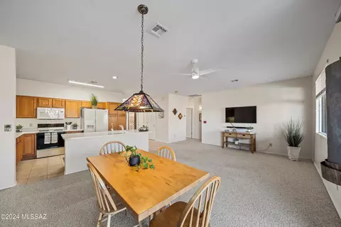 Dining - 8574 S Dubloon Way, Tucson, AZ 85756 photo 3 of 3