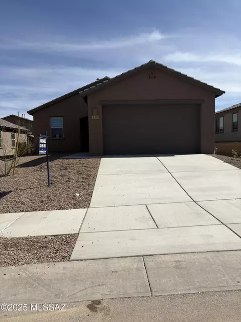 739 W Calle El Acuario, Sahuarita, AZ 85629