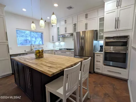 4268 E Parting Waters Way, Tucson, AZ 85712