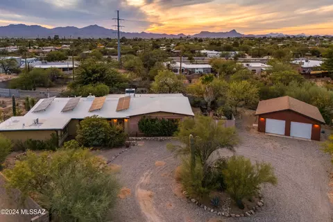 7415 N Obregon Dr, Tucson, AZ 85704