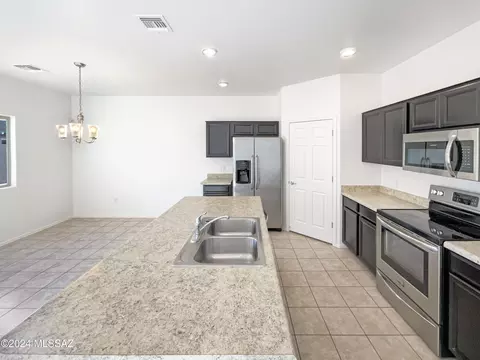7992 S Tate Loop, Tucson, AZ 85756 photo 6