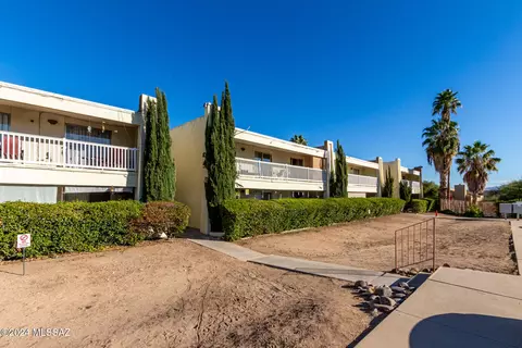 625 S Prudence Rd #208, Tucson, AZ 85710