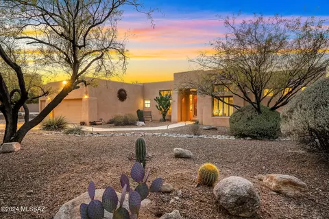 8745 E Bear Paw Pl, Tucson, AZ 85749