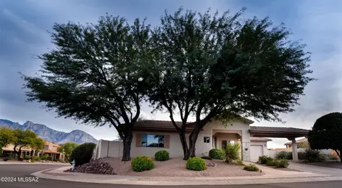 447 W Woodlawn Dr, Oro Valley, AZ 85755