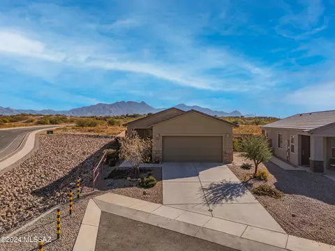 818 E Catwalk Pl, Green Valley, AZ 85614