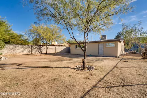 443 E Laguna St, Tucson, AZ 85705 photo 18