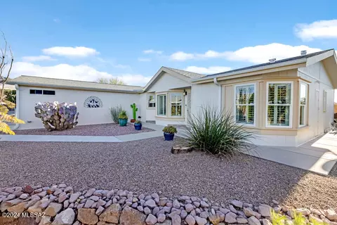 3537 S Goldleaf Loop, Tucson, AZ 85735 photo 2