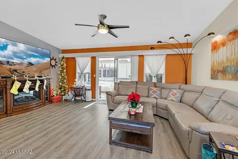 3537 S Goldleaf Loop, Tucson, AZ 85735 photo 9