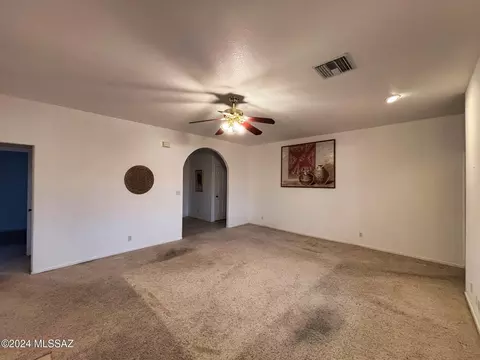 Living - 985 E Geneva St, Pearce, AZ 85625 photo 1 of 3
