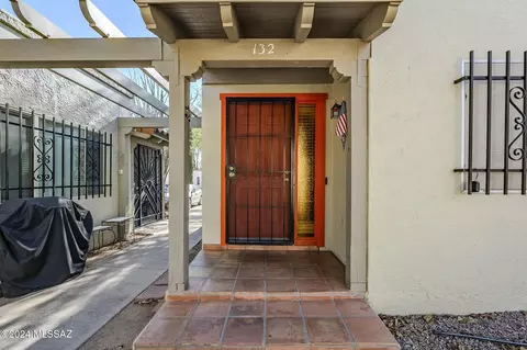 132 W Calle Del Ano, Green Valley, AZ 85614