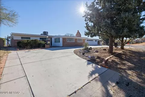 881 S La Mesa Dr, Benson, AZ 85602