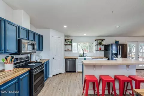 11801 W Ina Rd, Tucson, AZ 85743