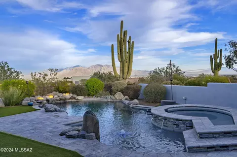 6050 W Hidden Hills Pl, Tucson, AZ 85745