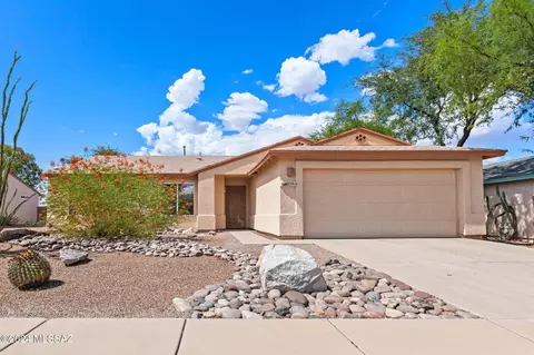 8991 E Fairway Groves Dr, Tucson, AZ 85730