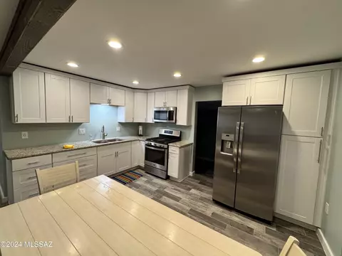 745 San Pedro Dr, Mammoth, AZ 85618