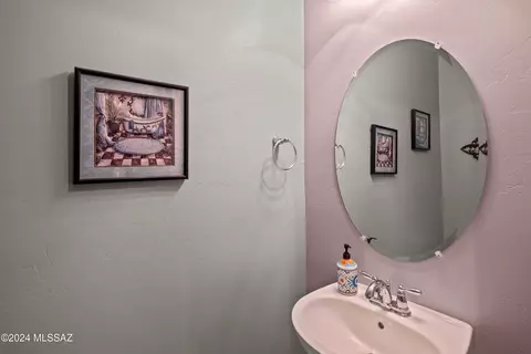 Bath - 13860 E Carruthers St, Vail, AZ 85641 photo 4 of 4