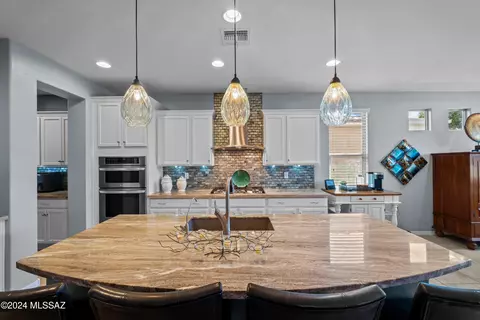 Kitchen - 13860 E Carruthers St, Vail, AZ 85641 photo 1 of 7