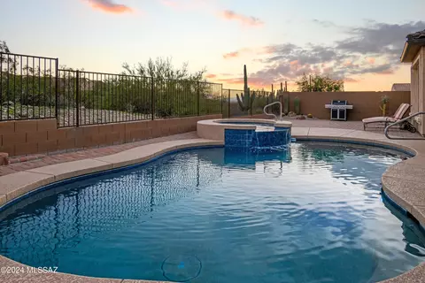 14056 N Bright Angel Trl, Marana, AZ 85658