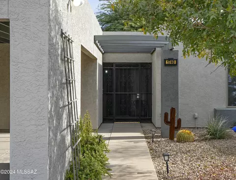 1740 N Frances Blvd, Tucson, AZ 85712