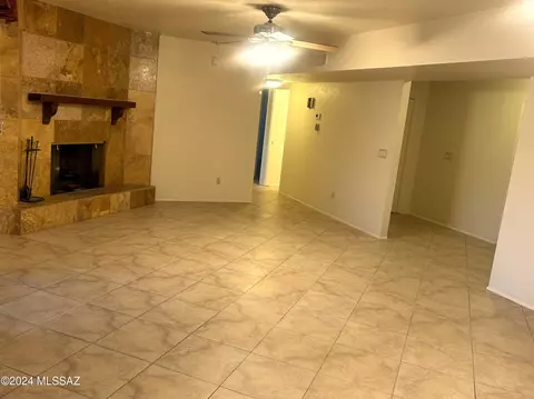 Living - 16441 S Observatory Pl, Vail, AZ 85641 photo 3 of 3