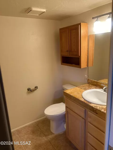 Bath - 16441 S Observatory Pl, Vail, AZ 85641 photo 3 of 5