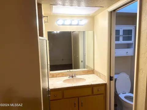 Bath - 16441 S Observatory Pl, Vail, AZ 85641 photo 5 of 5