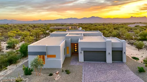 4497 W Cajun Sun Ln, Marana, AZ 85658