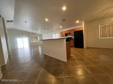 3043 W Mountain Dew St, Tucson, AZ 85746