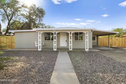 12611 N Hendricks Dr, Marana, AZ 85653
