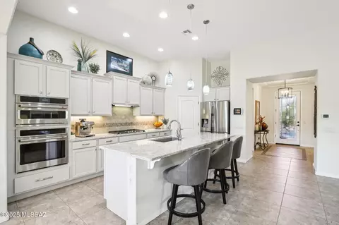 31865 S Misty Basin Rd, Oracle, AZ 85623