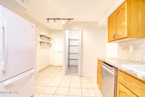 9211 E Patrick Dr, Tucson, AZ 85730 photo 6