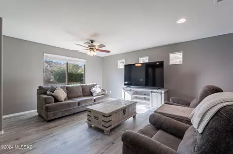 10656 E Singing Canyon Dr, Tucson, AZ 85747 photo 8