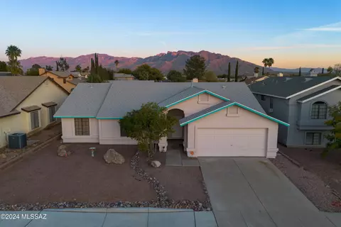 9700 N Heartland St, Tucson, AZ 85742