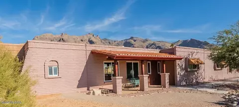 7051 N Chimney Rock Pl, Tucson, AZ 85718