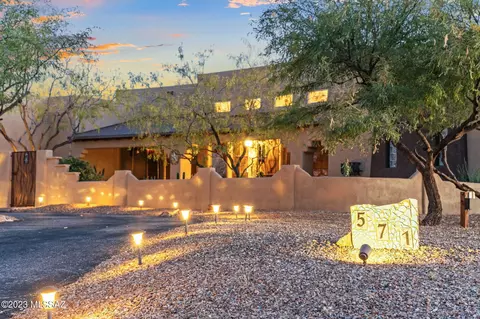 571 N Solar Dr, Vail, AZ 85641